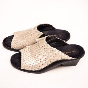 Curvetures Woven Open Toe Slides 6.5 Med. Alabaster